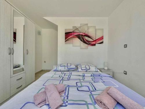 Apartment with Pool in Krk-Insel Krk 54132