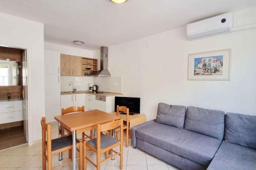 Apartment with A - C in Baska-Insel Krk 53679