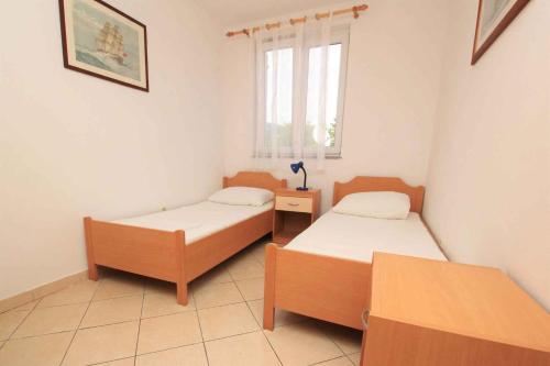 Apartment with A - C in Baska-Insel Krk 53679