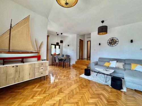 Apartment with Pool in Krk-Insel Krk 53247