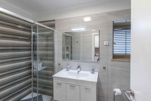 Apartment with A - C in Umag-Istrien 44597