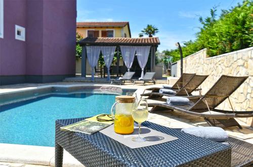 Villa with Pool in Porec-Istrien 44323