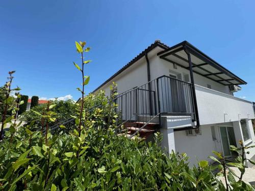 Apartments near Lake in Krk-Insel Krk 51287
