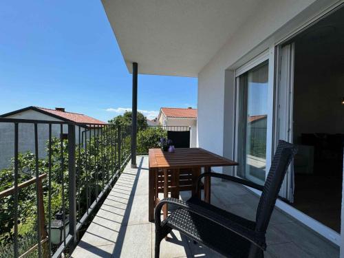 Apartments near Lake in Krk-Insel Krk 51287