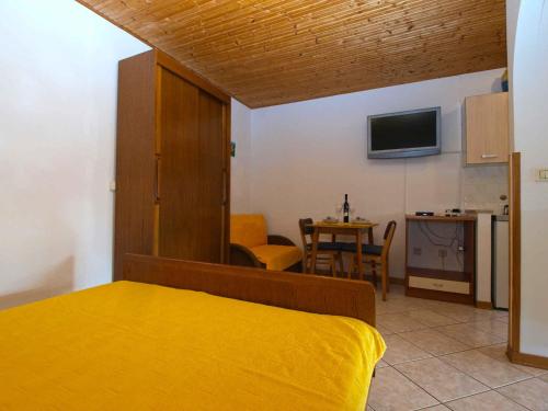 Apartments Beachfront Fazana-Fazana (Region) 44721