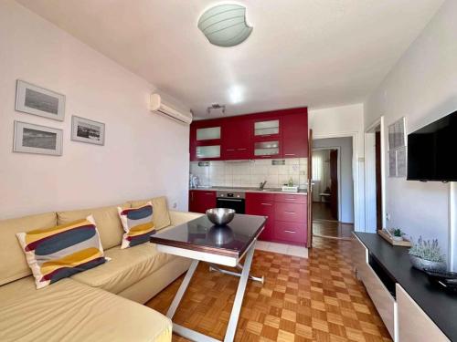 Apartment near Beach in Krk-Insel Krk 51536