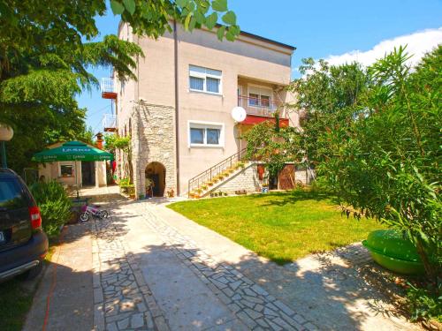 Apartments near Lake in Medulin-Istrien 44474