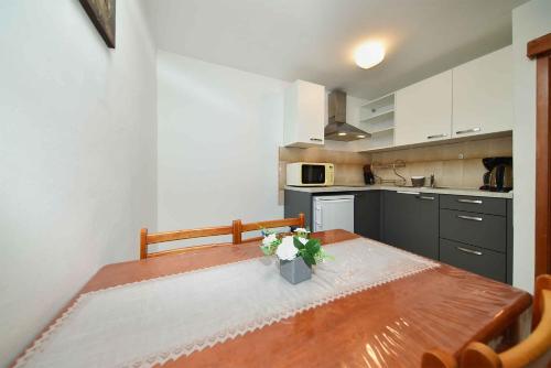 Apartment near Beach in Rovinj-Istrien 26276