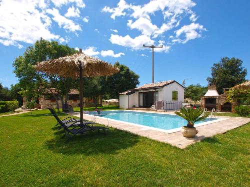 Holiday Home with Pool in Rovinj-Istrien 44575