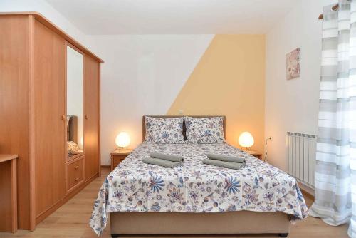 Apartments with A - C in Porec-Istrien 44330
