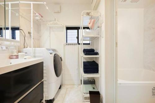 Shinkoiwa House near JR Line Easy Access to Airport & Disney
