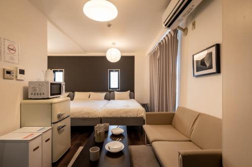 Stay 1St 503 8 min walk to Namba 13 min to Dotonbori 4 min walk to Sakuragawa Station