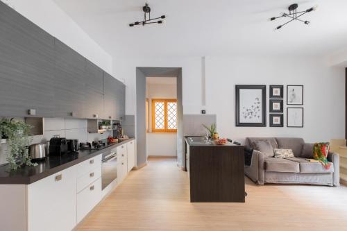 iFlat Monti Elegant Apartment with Terrace