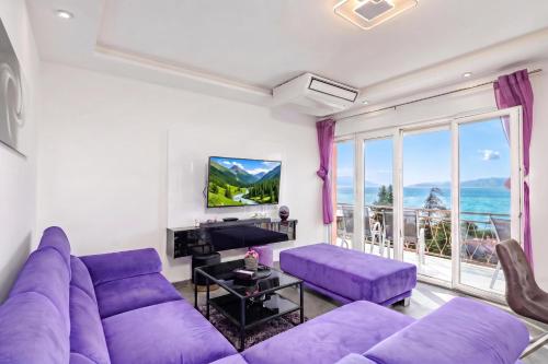 Apartments with Sea View Or Outdoor Jacuzzi