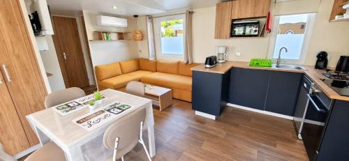 Mobilhome 8 Personnes 3ch - 2 SDB