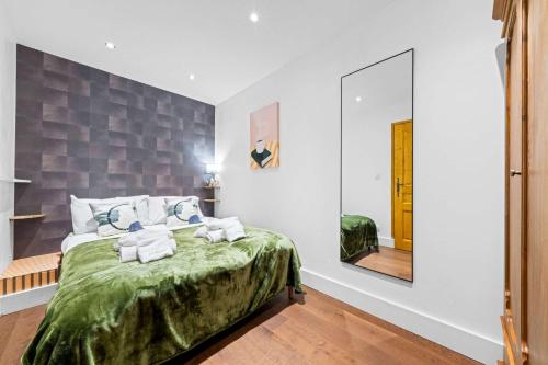 3 Bed Stunning Mazot Slopeside Newly Renovated