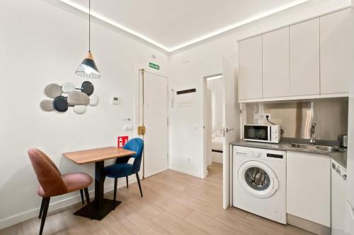 Apto Premium in Plaza Mayor - AC-Wi-Fi-Centro-4 pax