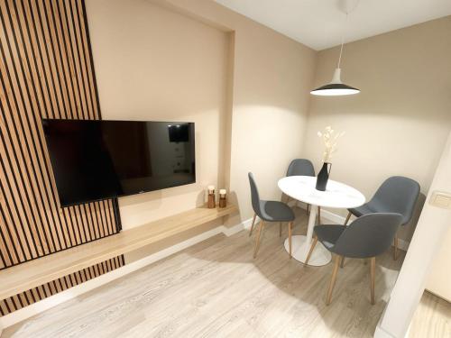 Sunset Modern Flat 2