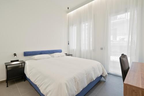 DG12 Apartments