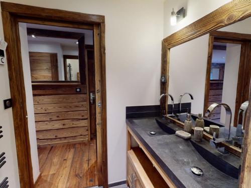 Appartement skis aux pieds, vue montagne - 4 pers.