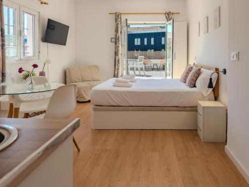 Charming Terrace - Sunny Chill Out Terrace