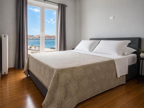 Syros Delight by White Dreams