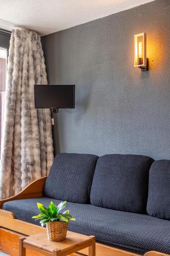 Residence Altineige, Ski In-Out with WiFi in Val Thorens, "V8" by Versant Collection