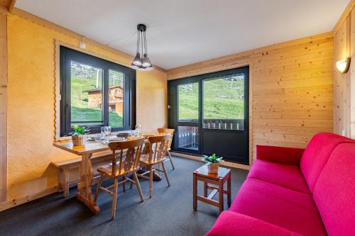 Residence Olympic, Ski In-Out with WiFi in Val Thorens, "V11" by Versant Collection