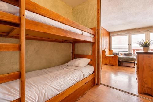 Residence Les Neves, Ski In-Out with WiFi in Val Thorens, "V14" by Versant Collection