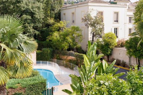 Upstays Spacious 2BR 100m2 with terrace and pool
