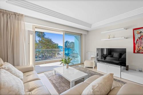REF 2052 - Seasonal rental - Prestigious apartment on the Croisette Cannes