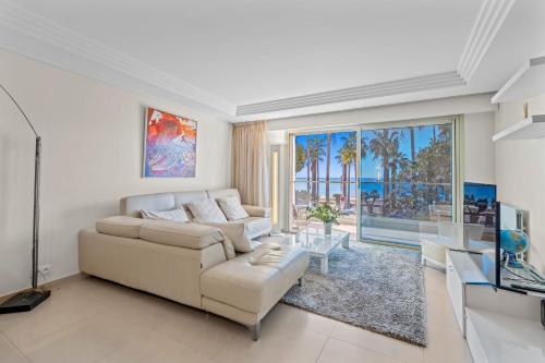REF 2052 - Seasonal rental - Prestigious apartment on the Croisette Cannes