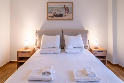 Modern Athenian Escape Walk to Metro & Acropolis