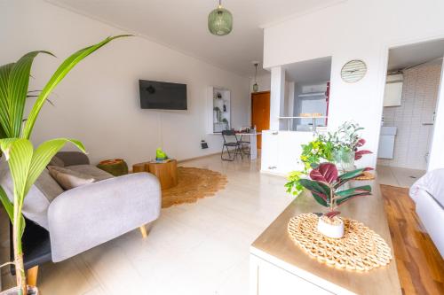 Spacious Bright Studio With Free Private Parking