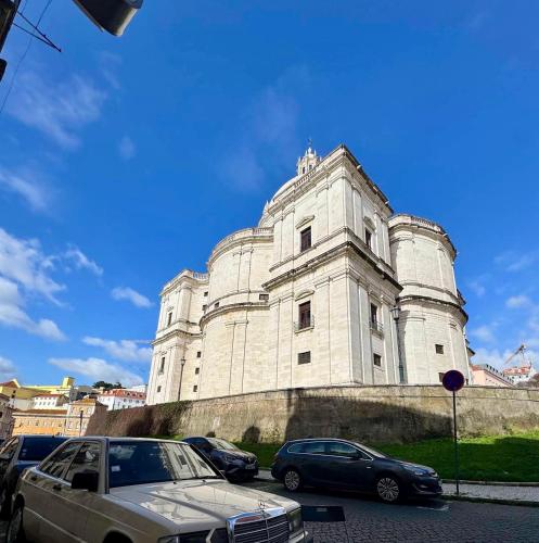 Cozy Alfama with Pantheon View