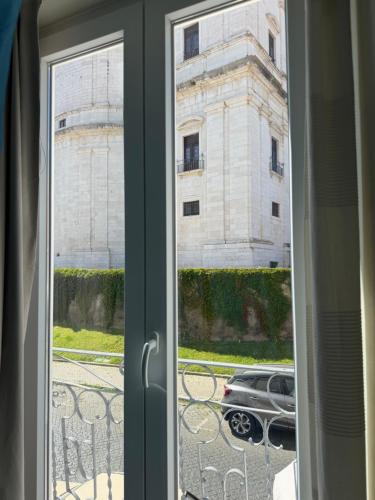 Cozy Alfama with Pantheon View