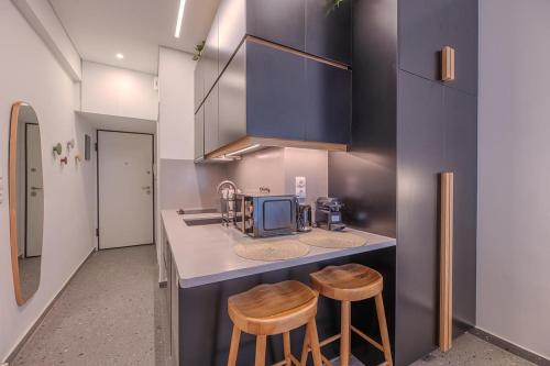Minimal Athens Retreat