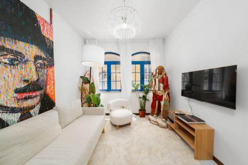 Lisbon Triplex wAC Tagus River Views & Garage