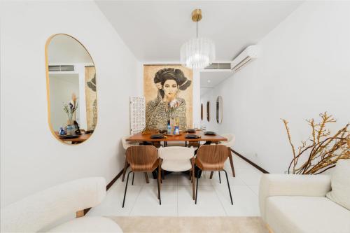 Lisbon Triplex wAC Tagus River Views & Garage