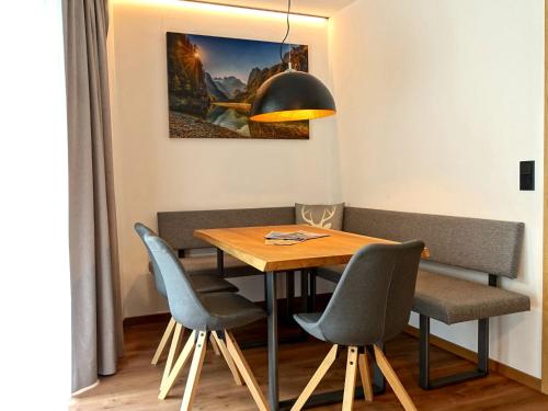 Apartment Bergzeit Appartement Top 2 by Interhome