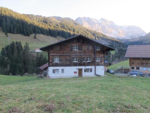 Apartment Gilbachhöckli 2 Appartement-Fewo- Bad- WC- 3 Schlafräume 4-Zimmerwohnung by Interhome