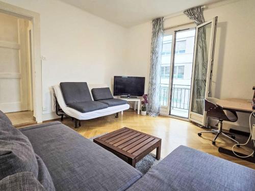 Apartment Jolie appartement proche centre ville by Interhome