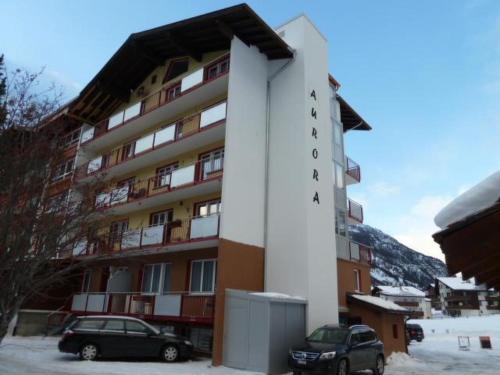Apartment Haus Aurora Appartement-Fewo 8-Bettwohnung Weissmies by Interhome
