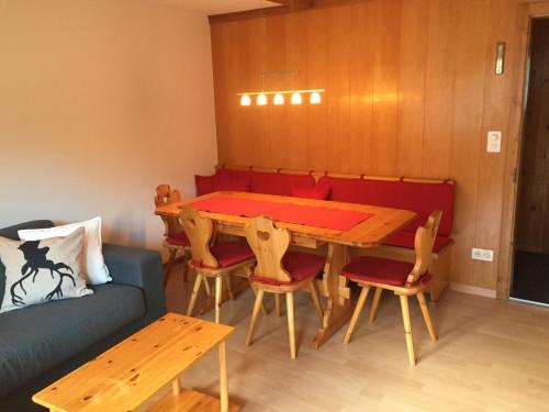 Apartment Butterfly Appartement-Fewo- Bad- WC- 3 Schlafräume 4-Zimmerwohnung by Interhome