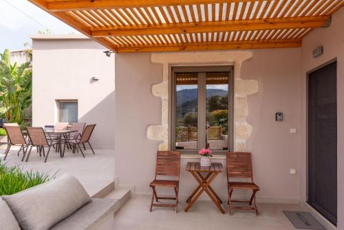 Villa Eva in Neo Chorio