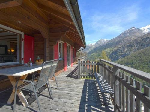 Apartment Chalet Casanou Appartement-Fewo 12-Bettwohnung by Interhome