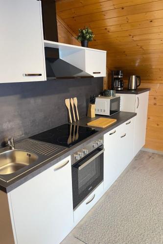 Apartment Allalinblick Appartement-Fewo 4- OG Bergseite by Interhome
