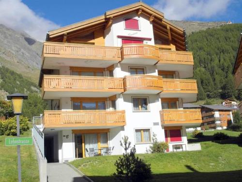Apartment Dominic B1 Appartement-Fewo- Bad- WC- Balkon 4-Bettwohnung by Interhome