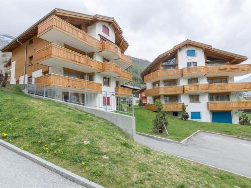 Apartment Dominic B1 Appartement-Fewo- Bad- WC- Balkon 4-Bettwohnung by Interhome