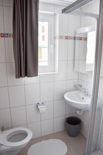 Apartment Amasaas Appartement-Fewo- Dusche- WC 4-Bettwohnung Nr- 5 by Interhome